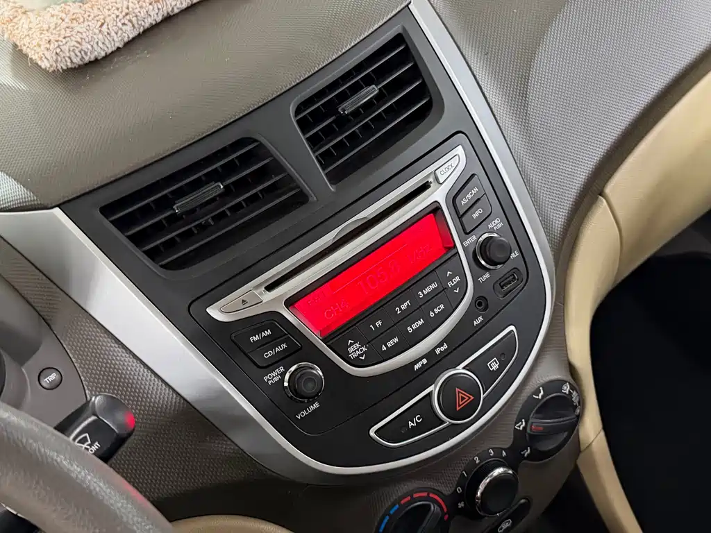 Hyundai Verna — миниатюра 11