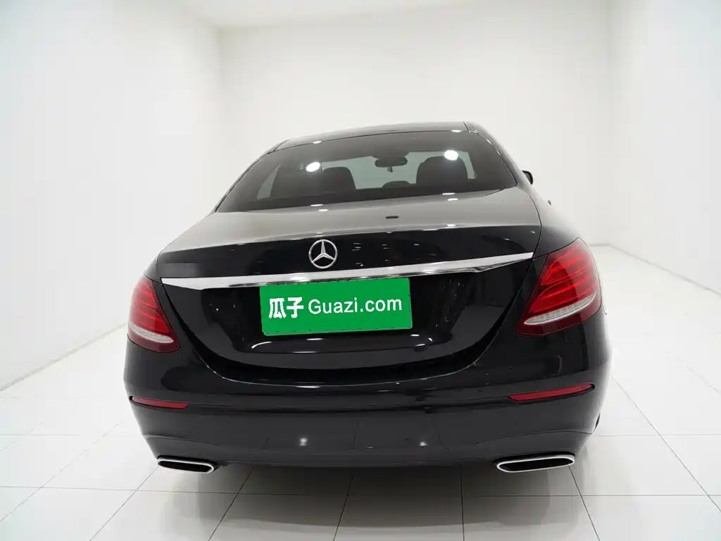 Mercedes-Benz E-Class — миниатюра 5