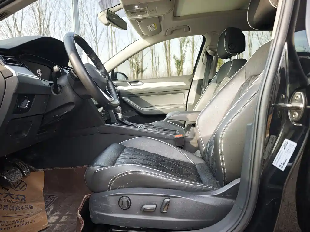 VOLKSWAGEN MAGOTAN GTE PLUG IN HYBRID