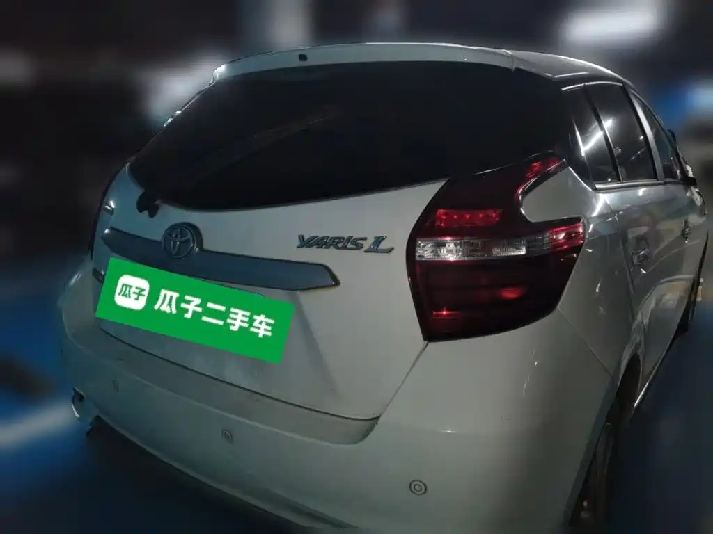 Toyota Yaris L — миниатюра 5