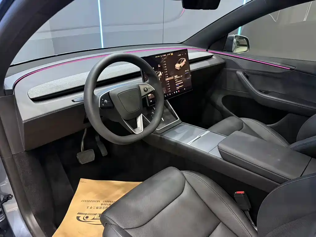 Tesla Model Y L — миниатюра 11