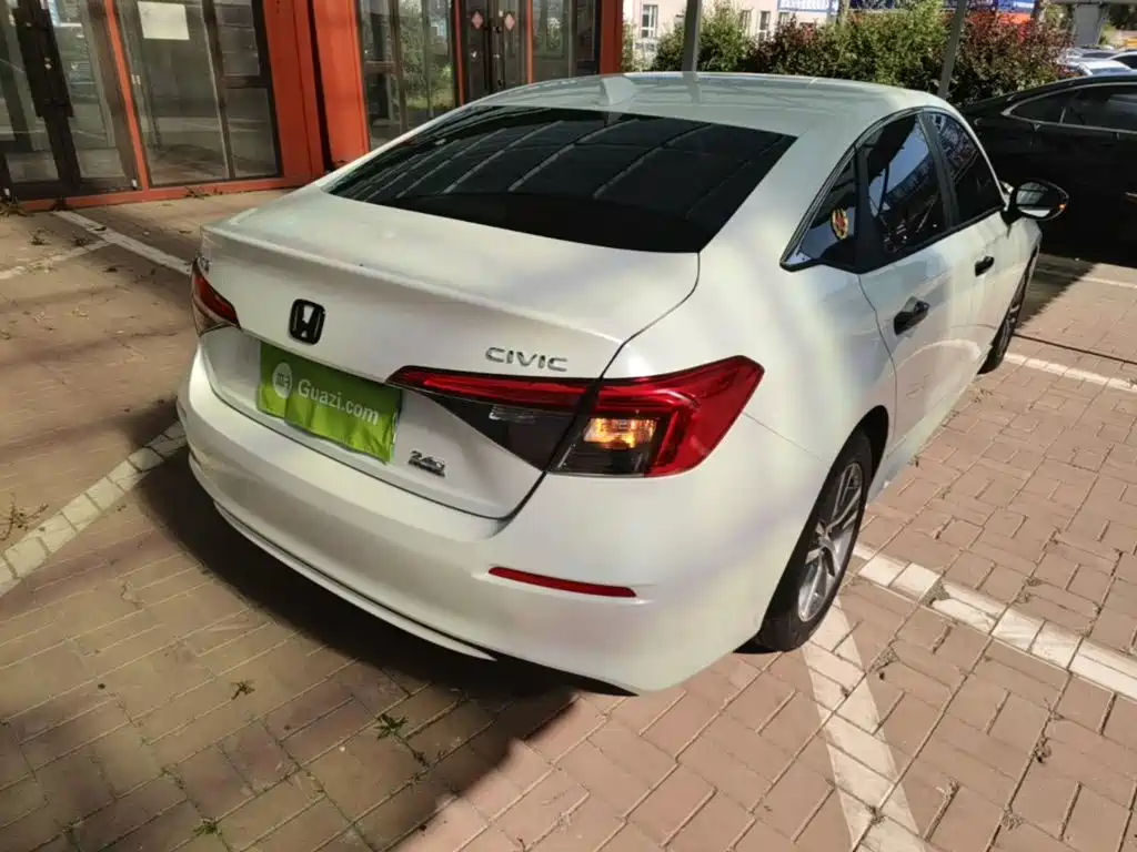 Honda Civic — миниатюра 7