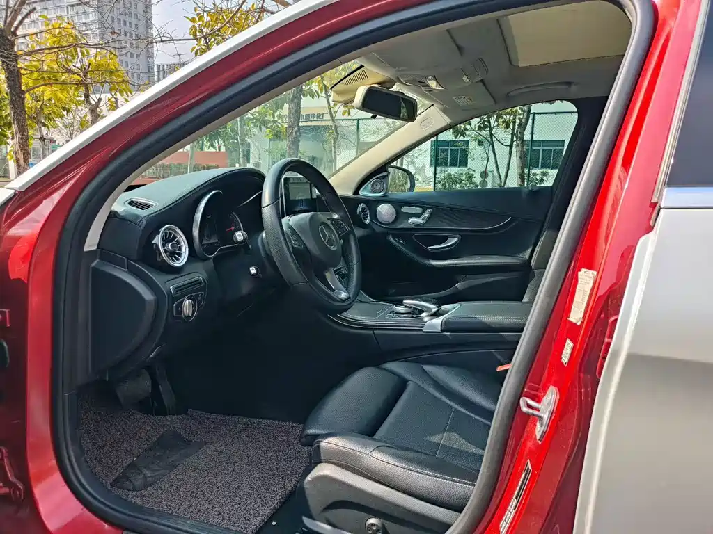 Mercedes-Benz C-Class — миниатюра 7