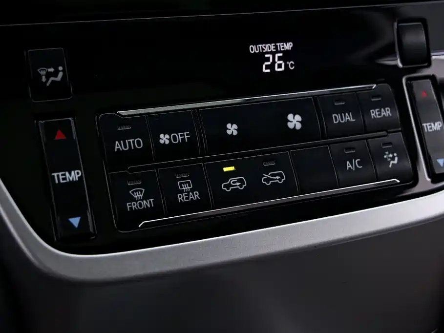 Toyota Land Cruiser — миниатюра 9