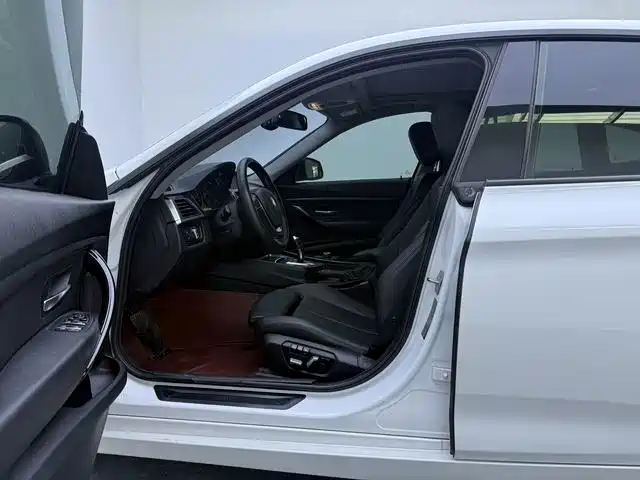 BMW 3 Series GT — миниатюра 8