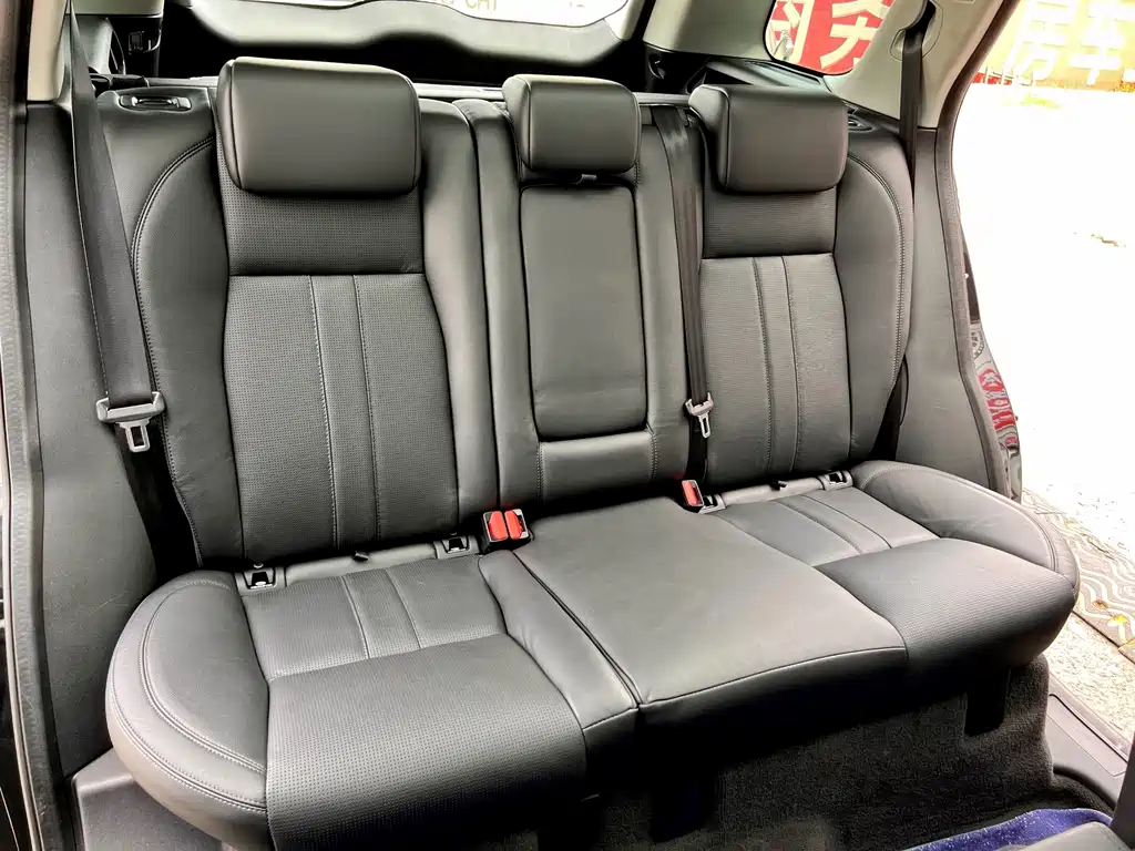 Land Rover Discovery Sport — миниатюра 23