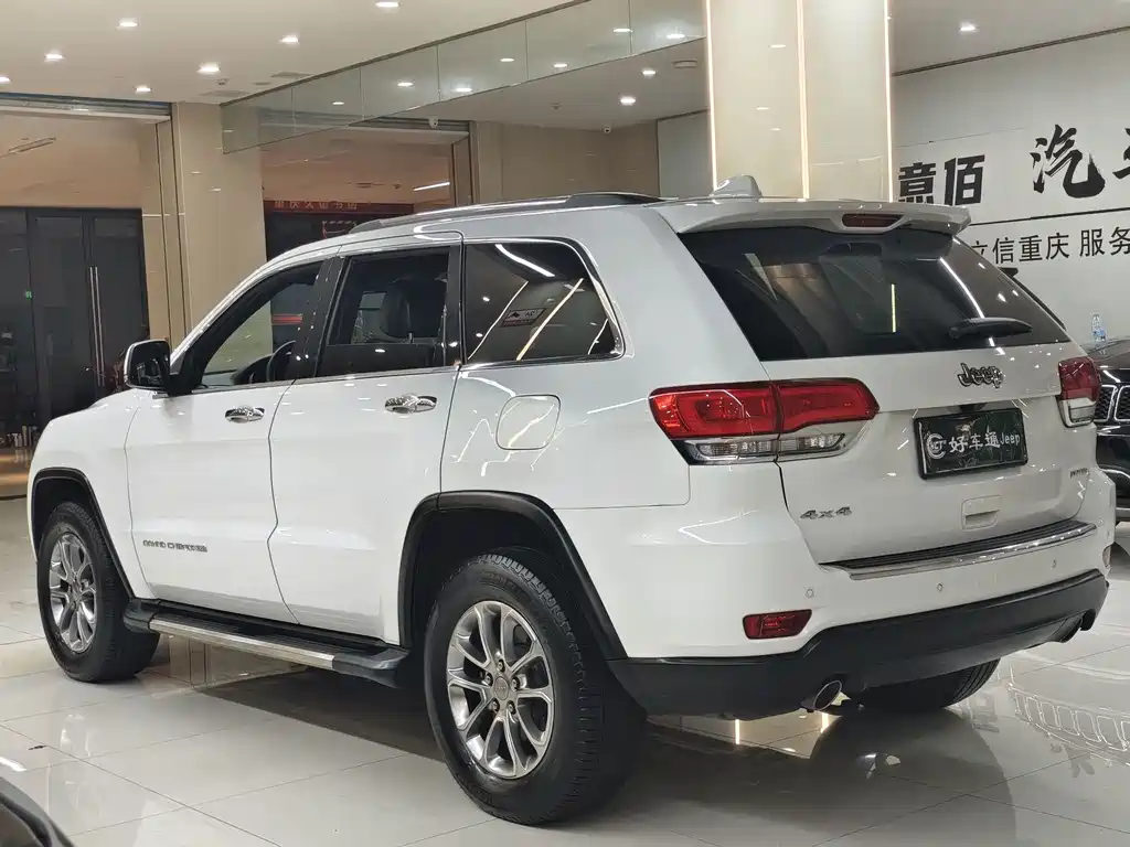 Jeep Grand Cherokee (Import) — миниатюра 15