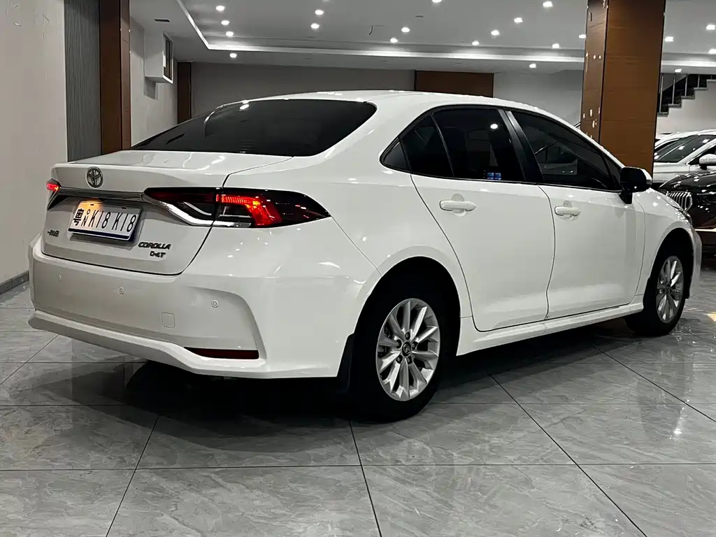 TOYOTA COROLLA