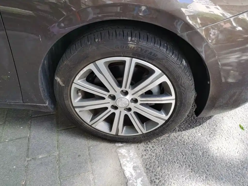 Peugeot 408 — миниатюра 24