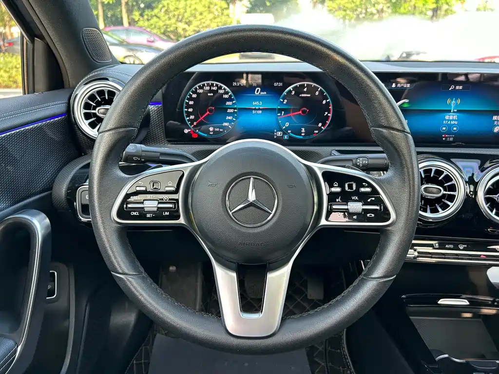 Mercedes-Benz A-Class — миниатюра 16