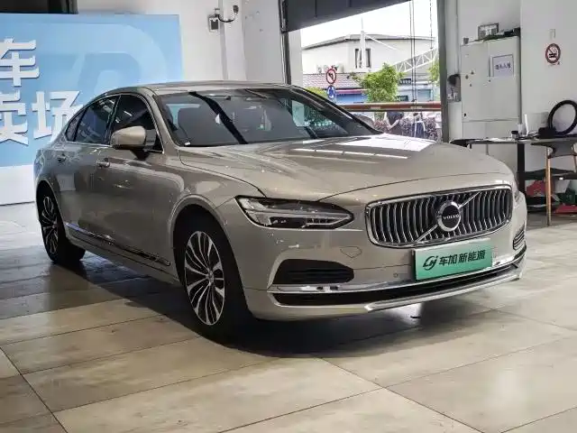 Volvo S90 2023 T8 Luxury