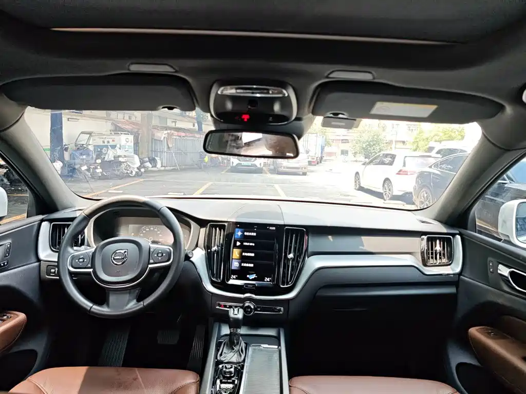 Volvo XC60 — миниатюра 19