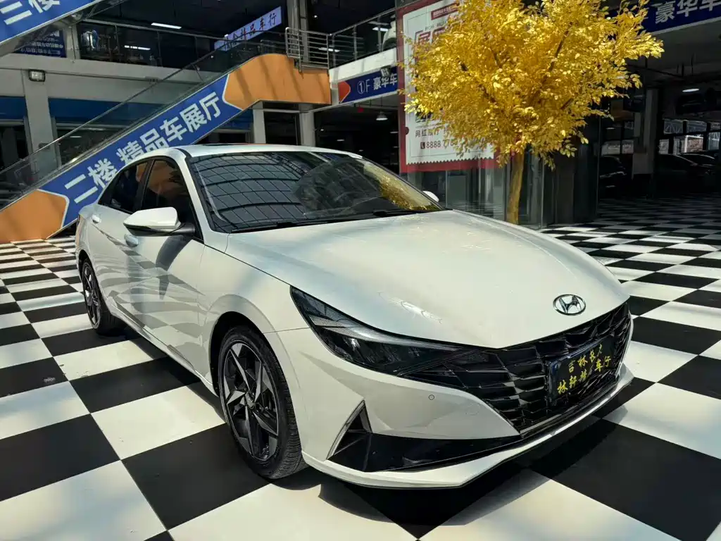 Hyundai Elantra — миниатюра 2
