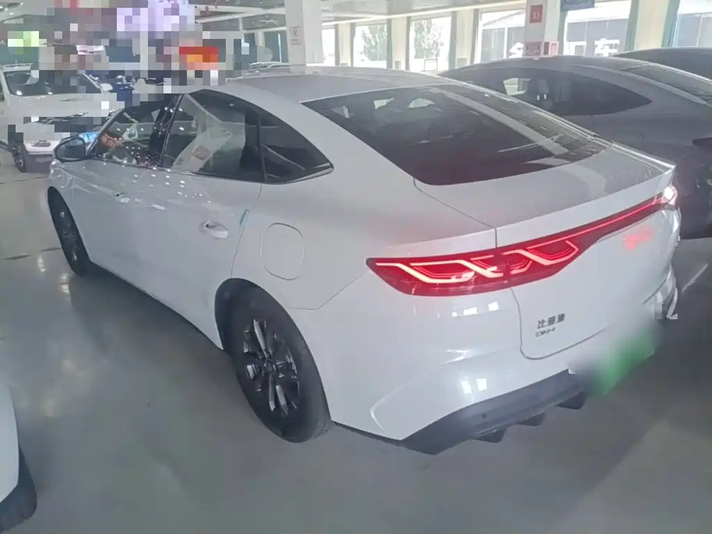 BYD Qin L — миниатюра 5