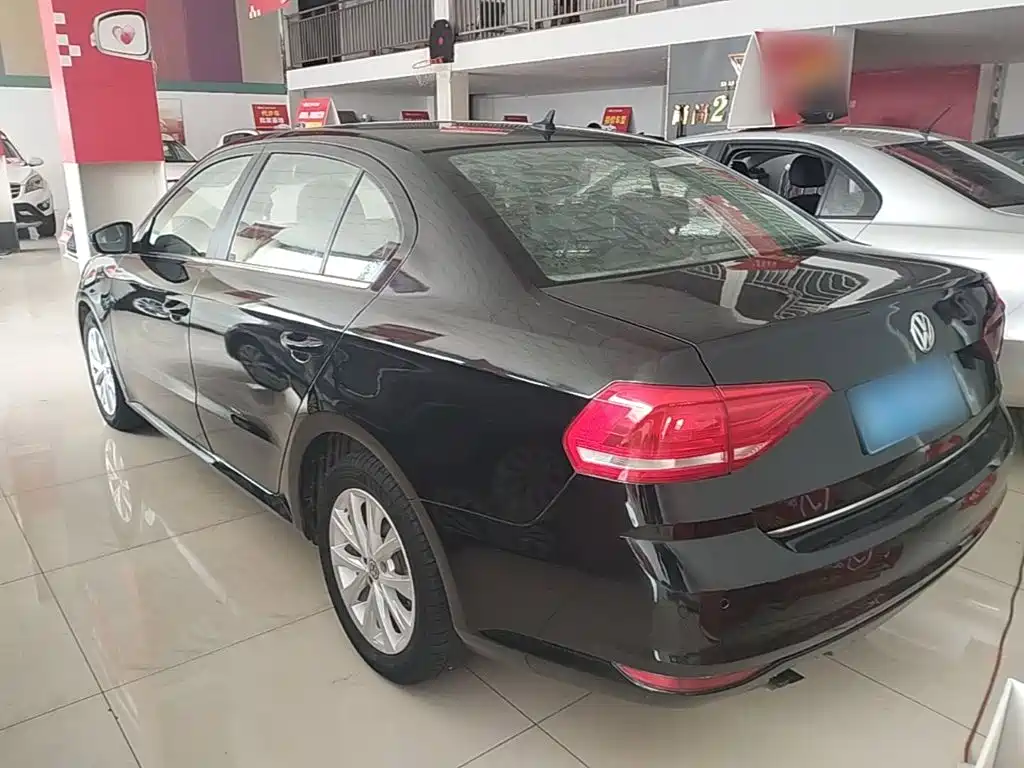 Volkswagen Lavida — миниатюра 5