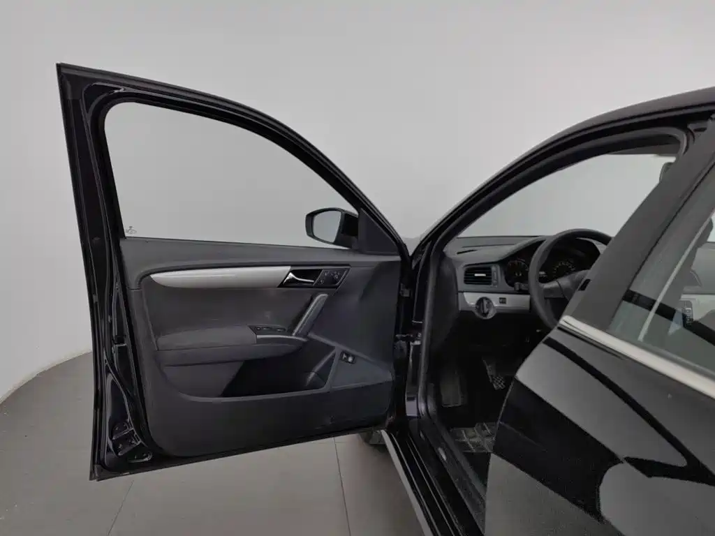 Volkswagen Lavida — миниатюра 8