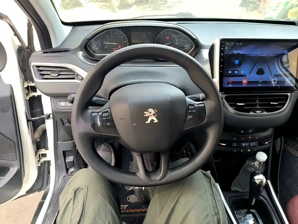 Peugeot 2008 — миниатюра 11