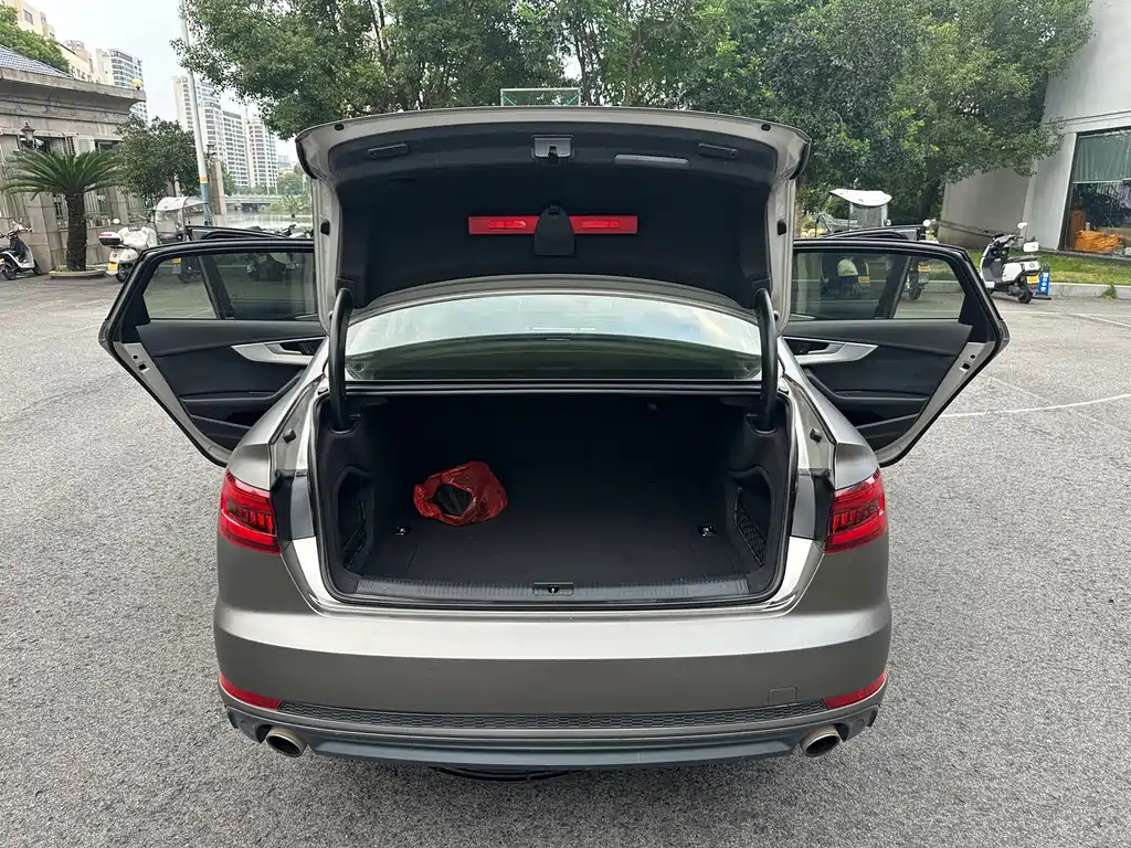 Audi A4L — миниатюра 11