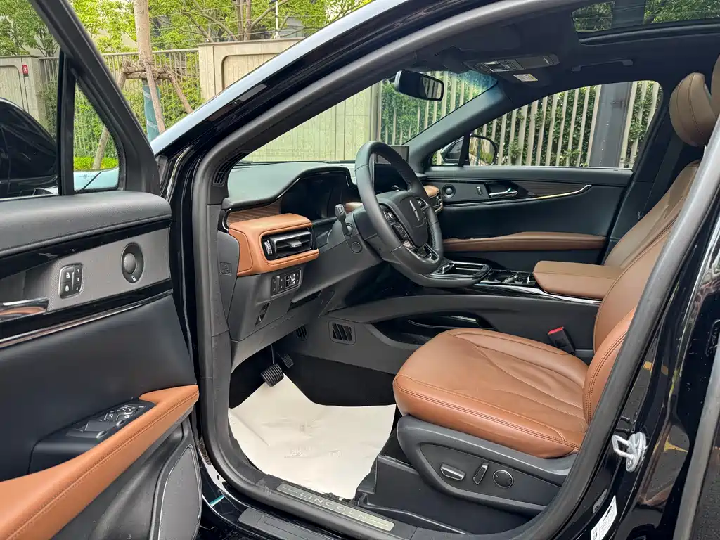 Lincoln Nautilus 2021 2.0T