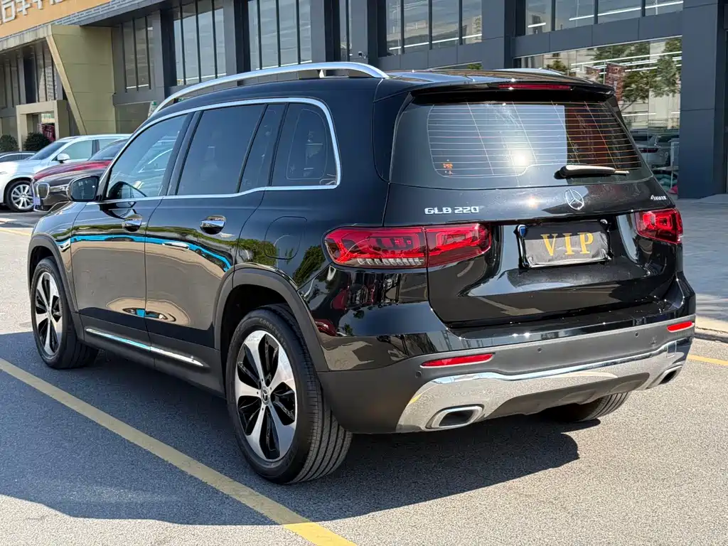 Mercedes-Benz GLB — миниатюра 7