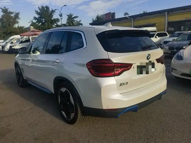 BMW iX3 — миниатюра 4