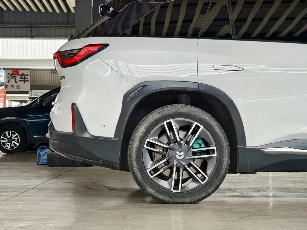 NIO ES6 — миниатюра 15