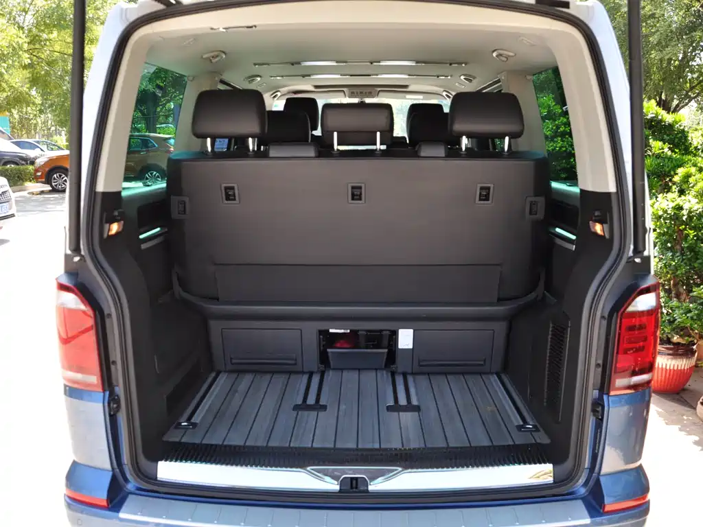 Volkswagen Multivan — миниатюра 13