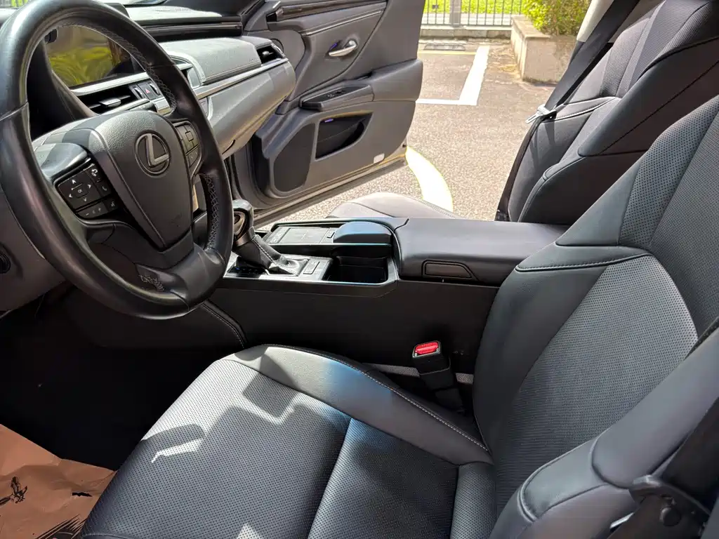 Lexus ES — миниатюра 4