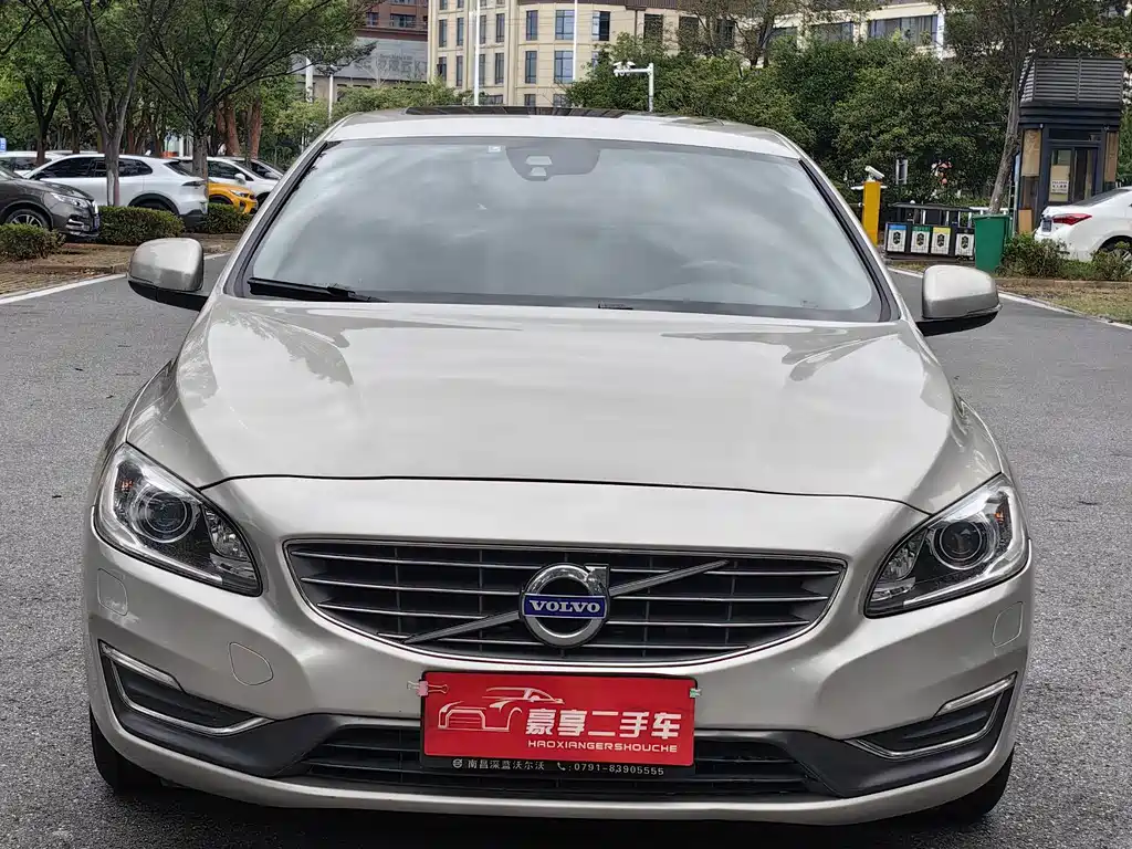 Volvo S60 — миниатюра 2