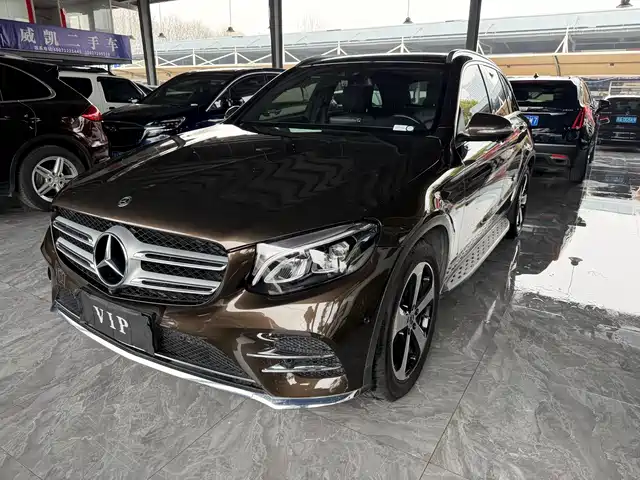 MERCEDES-BENZ GLC