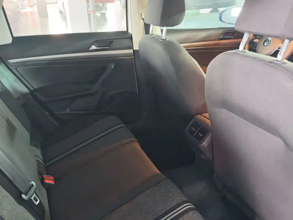 Volkswagen Lavida — миниатюра 11
