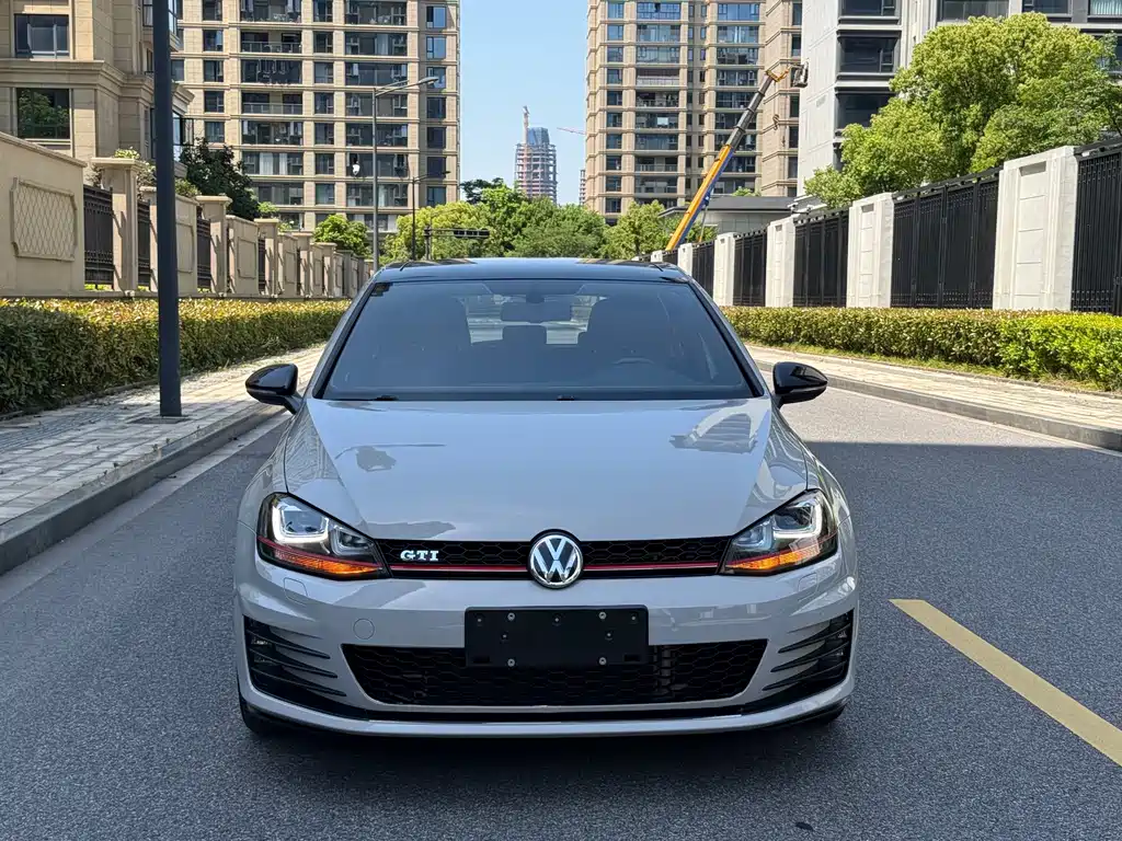 Volkswagen Golf GTI — миниатюра 2