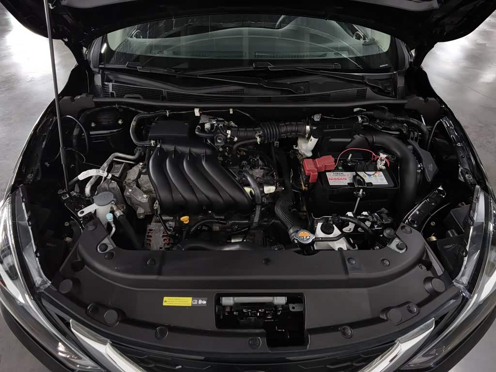 Nissan Sylphy 1.6 л 2025 г. Чёрный, пробег 7000 км