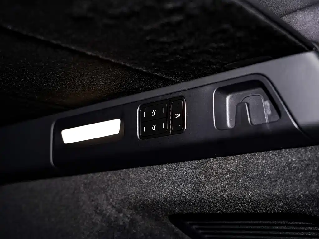 NIO ES8 — миниатюра 37