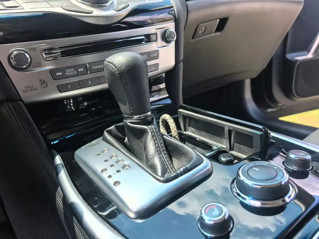 Infiniti Q70 — миниатюра 5