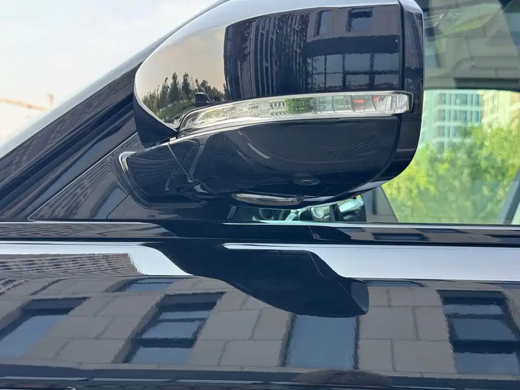 Land Rover Range Rover — миниатюра 26