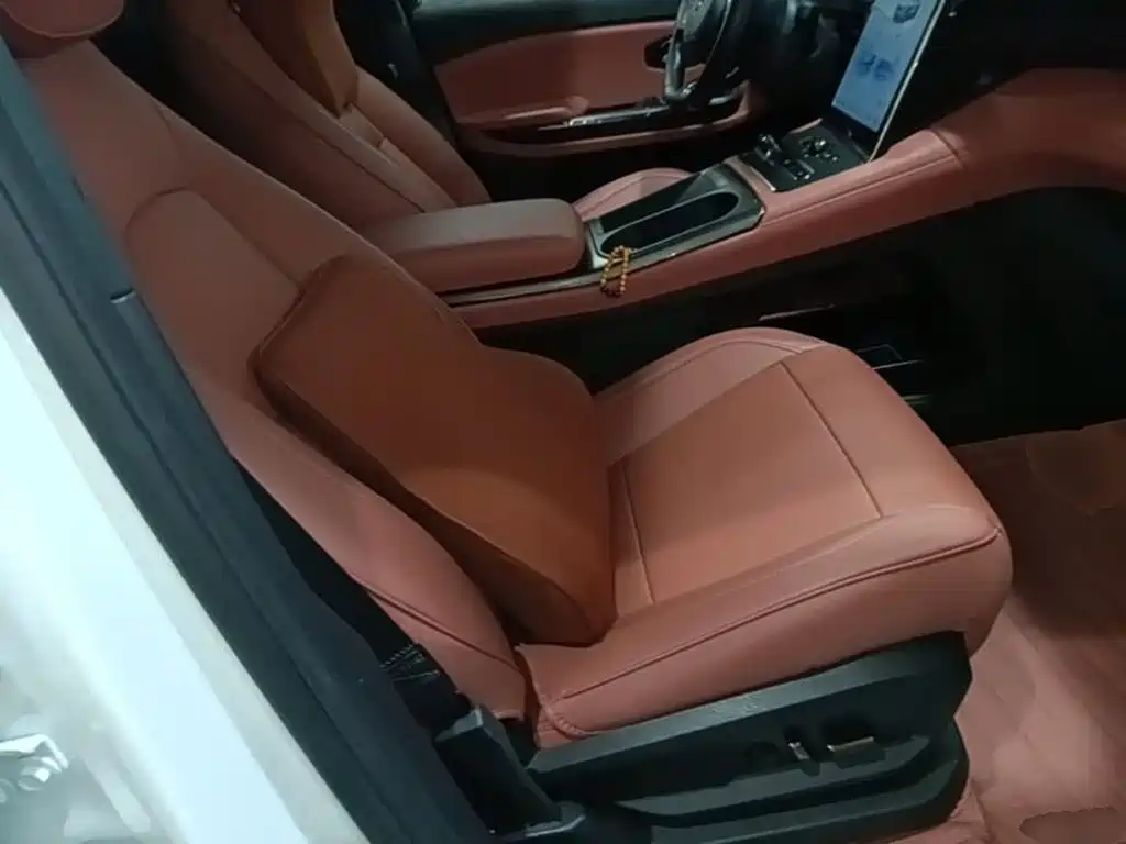 NIO EC6 — миниатюра 25