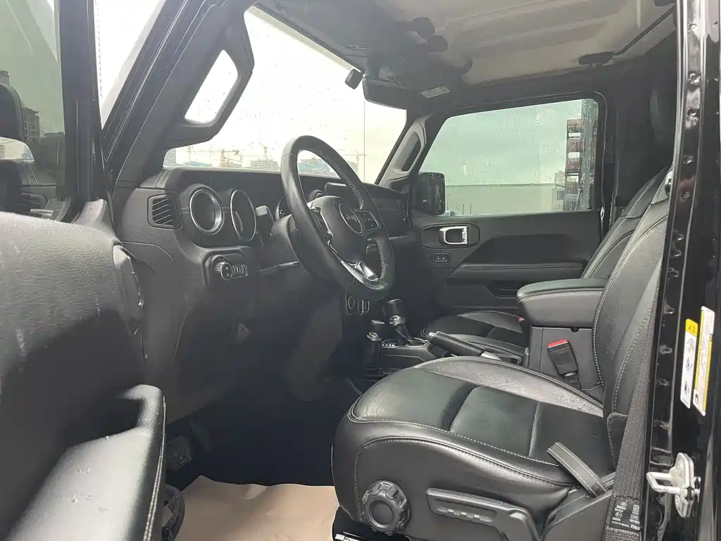 Jeep Wrangler — миниатюра 9