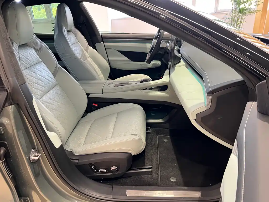 ZEEKR EXTREME KRYPTON 001