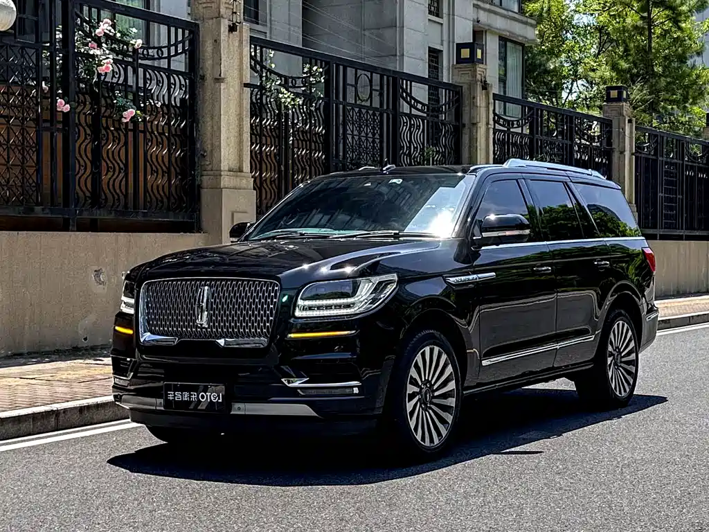 Lincoln Navigator 2021