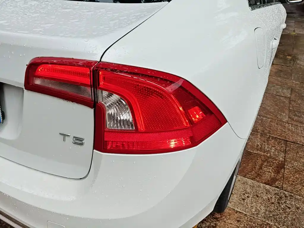Volvo S60 — миниатюра 8