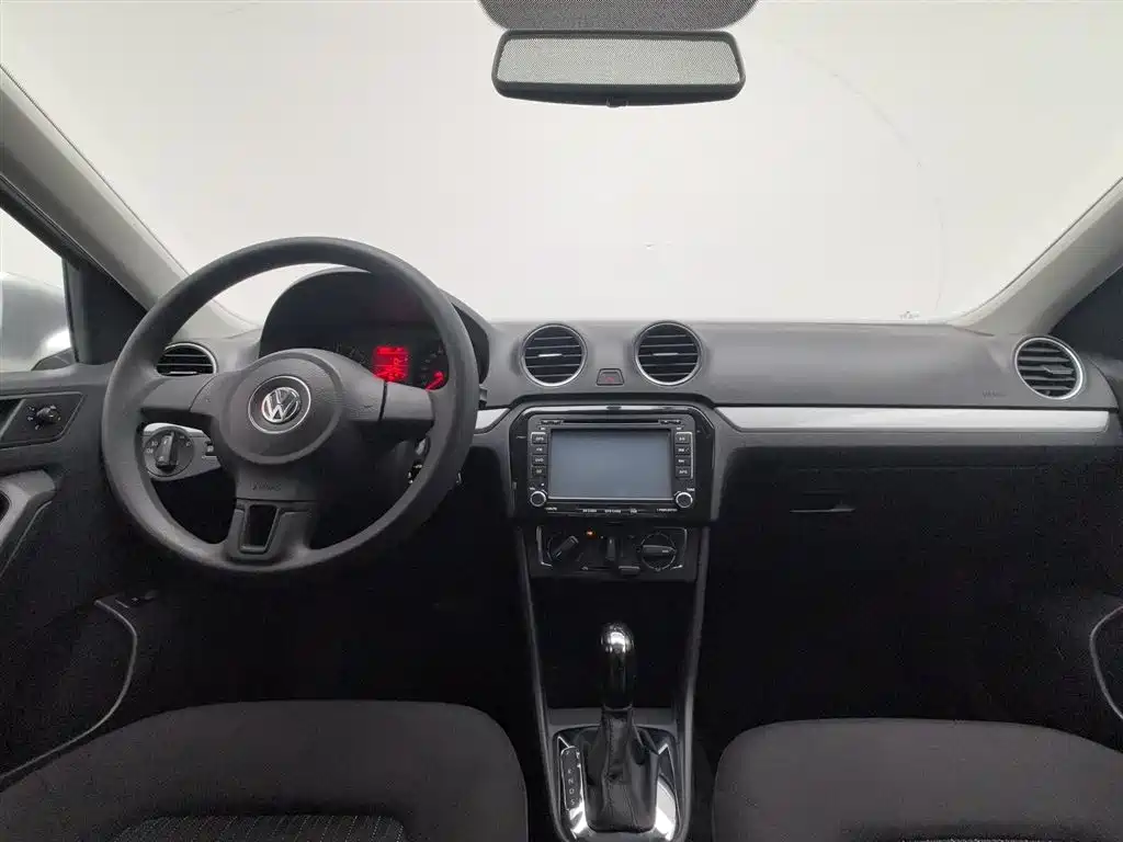Volkswagen Jetta 2013 1.6L AT Comfort