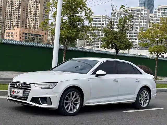 AUDI A4L 2019