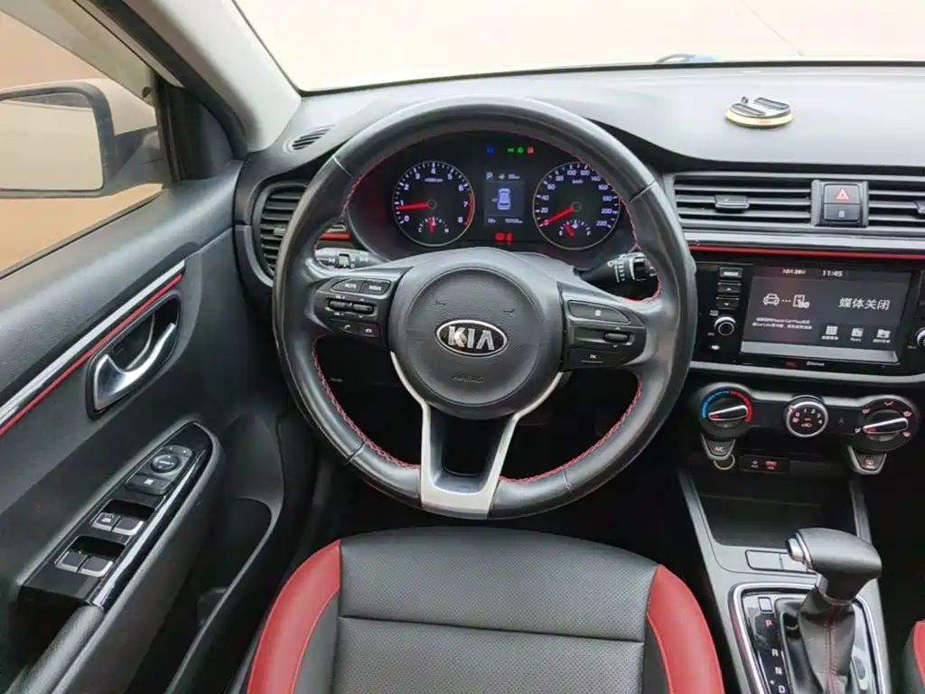 Kia KX Cross — миниатюра 11