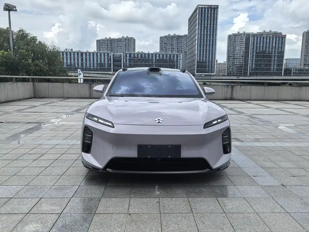 NIO ET5T — миниатюра 2