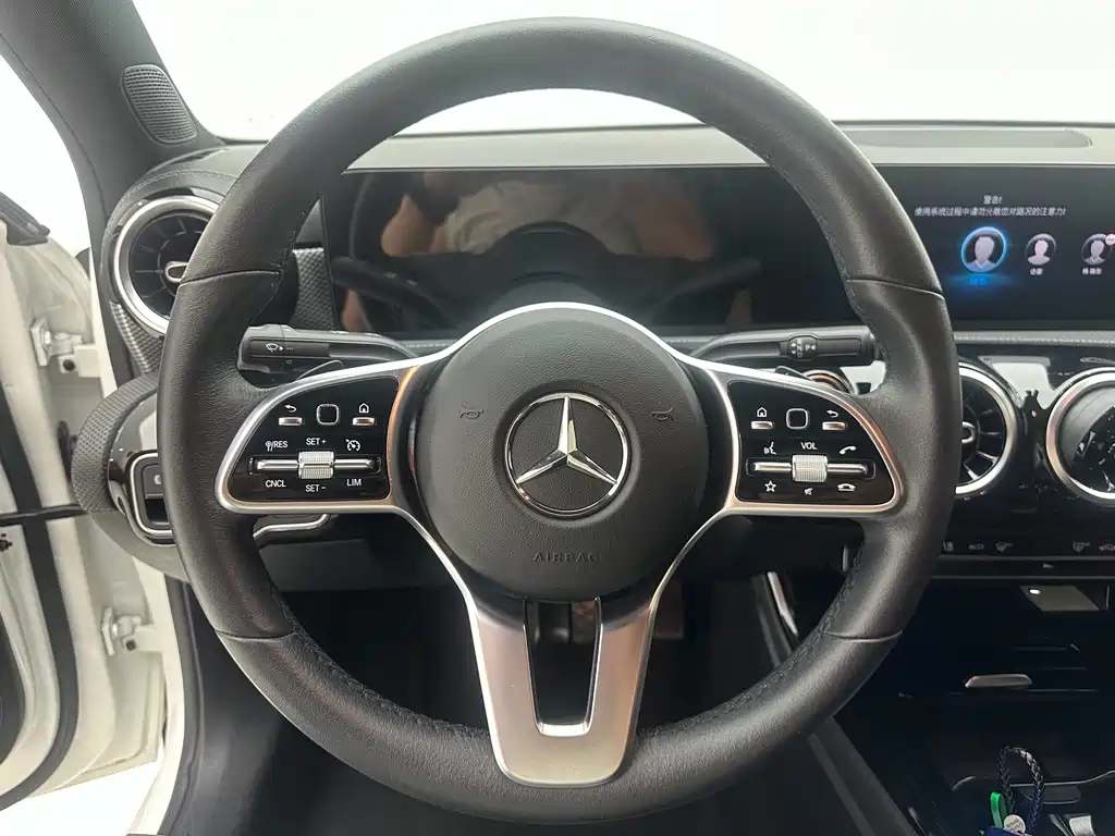 Mercedes-Benz A-Class — миниатюра 12