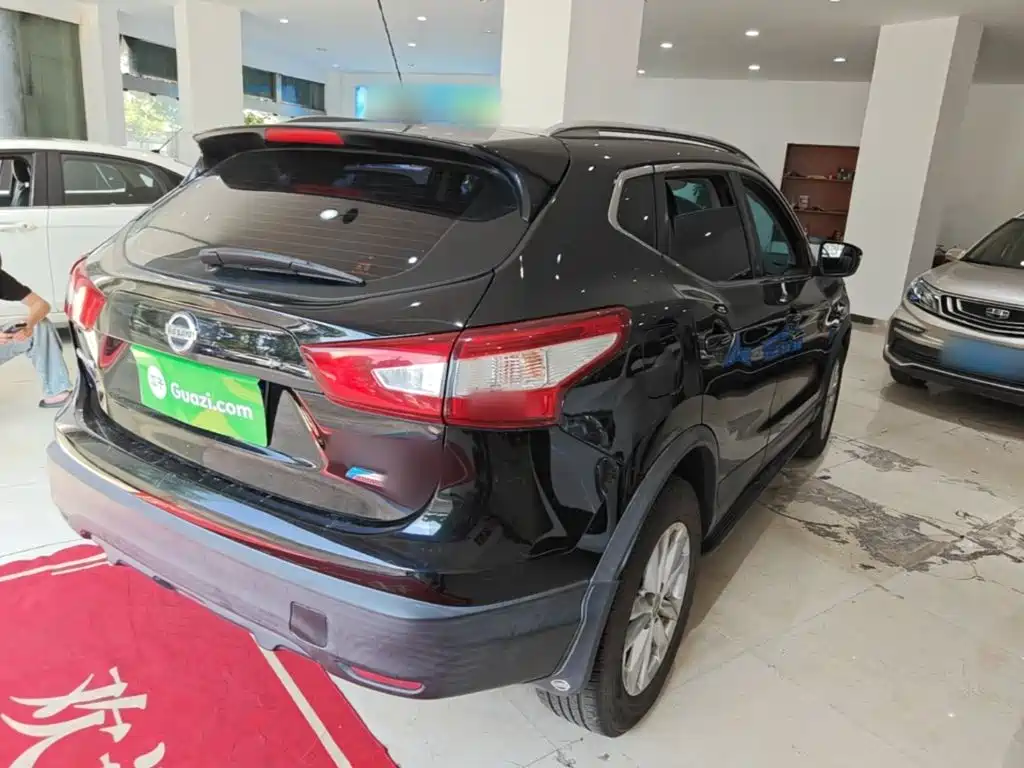 Nissan Qashqai — миниатюра 7
