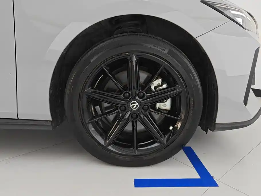 Changan UNI-V iDD — миниатюра 6