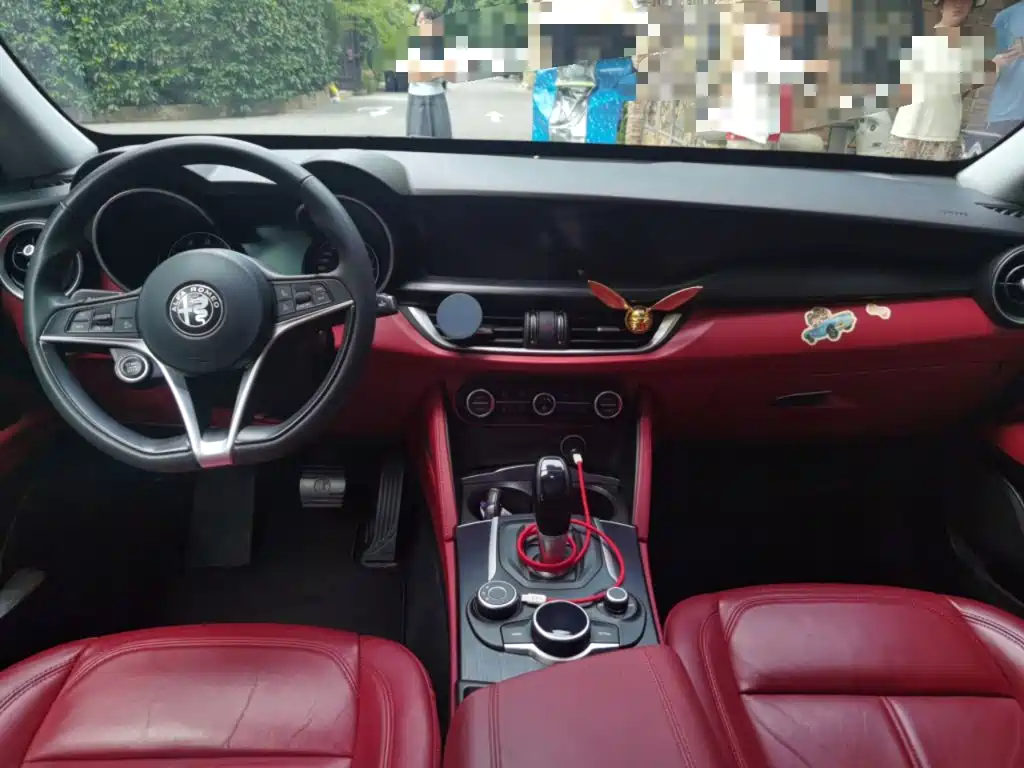 Alfa Romeo Stelvio — миниатюра 13