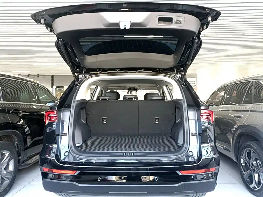 Ford Equator Sport — миниатюра 19